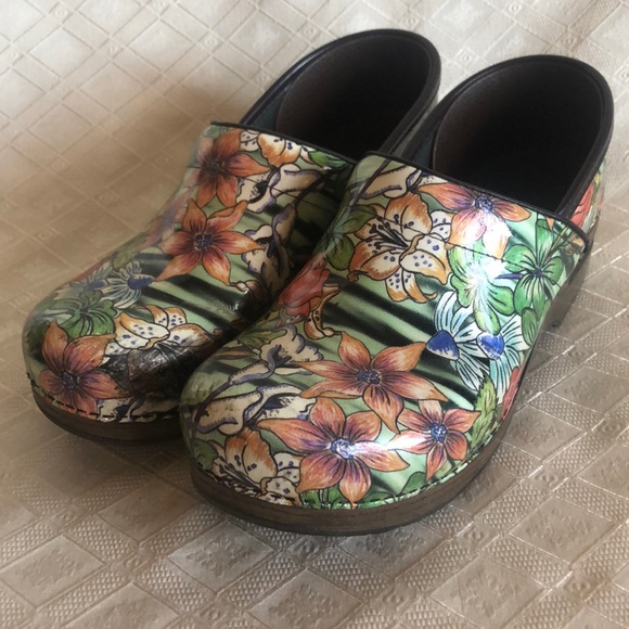 dansko flower clogs